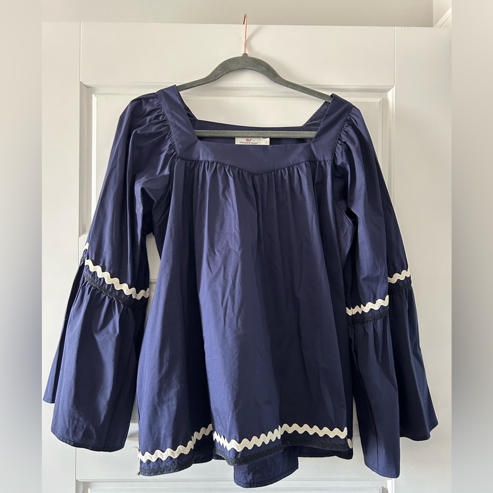 Vineyard Vines Large Top
